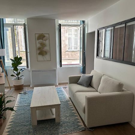 Charmant Cocon Iode Cosy Equipe, Baigne De Lumiere, Situe Au Coeur De La Rochelle A 1Min A Pied Du Marche Central Avec Tv Et Wifi Eksteriør bilde